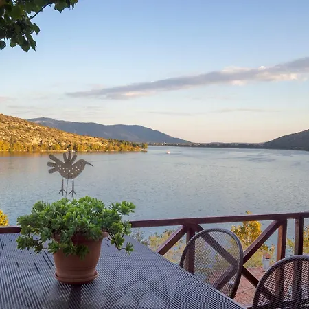 Beautiful House With Garden And Amazing View Appartamento *
