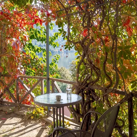 Beautiful House With Garden And Amazing View Appartamento Kastoria